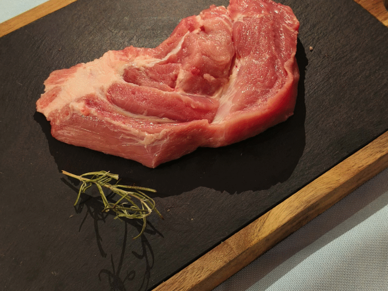 Врат свински без кост охладен